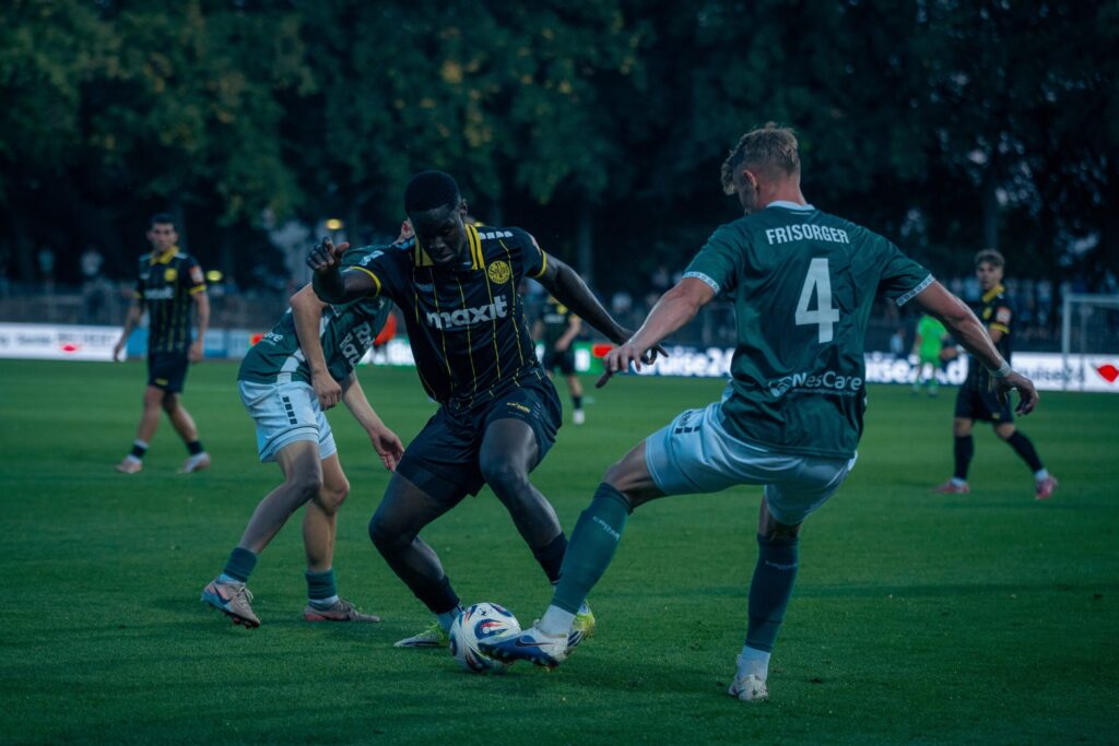 Kelvin Onuigwe gegen Schweinfurt Kelvin Onuigwe gegen Schweinfurt