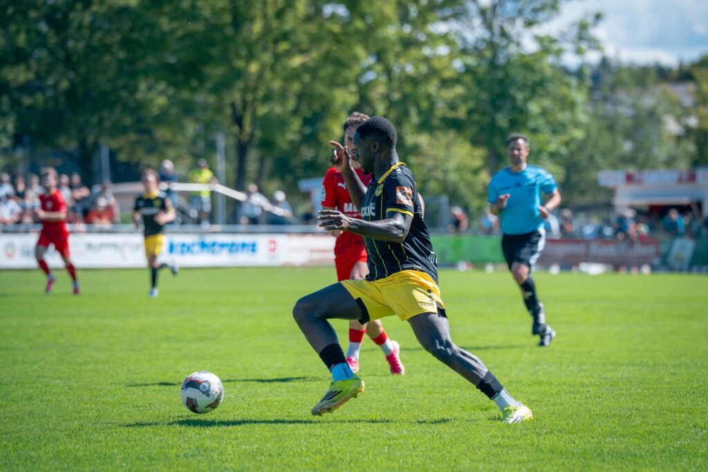 Kelvin Onuigwe gegen Buchbach Kelvin Onuigwe gegen Buchbach