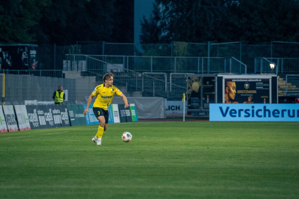 Marlon Fires gegen Aubstadt Marlon Fires gegen Aubstadt