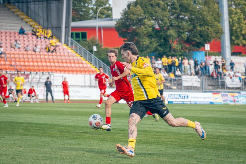 Niklas Doll gegen Unterhaching Niklas Doll gegen Unterhaching